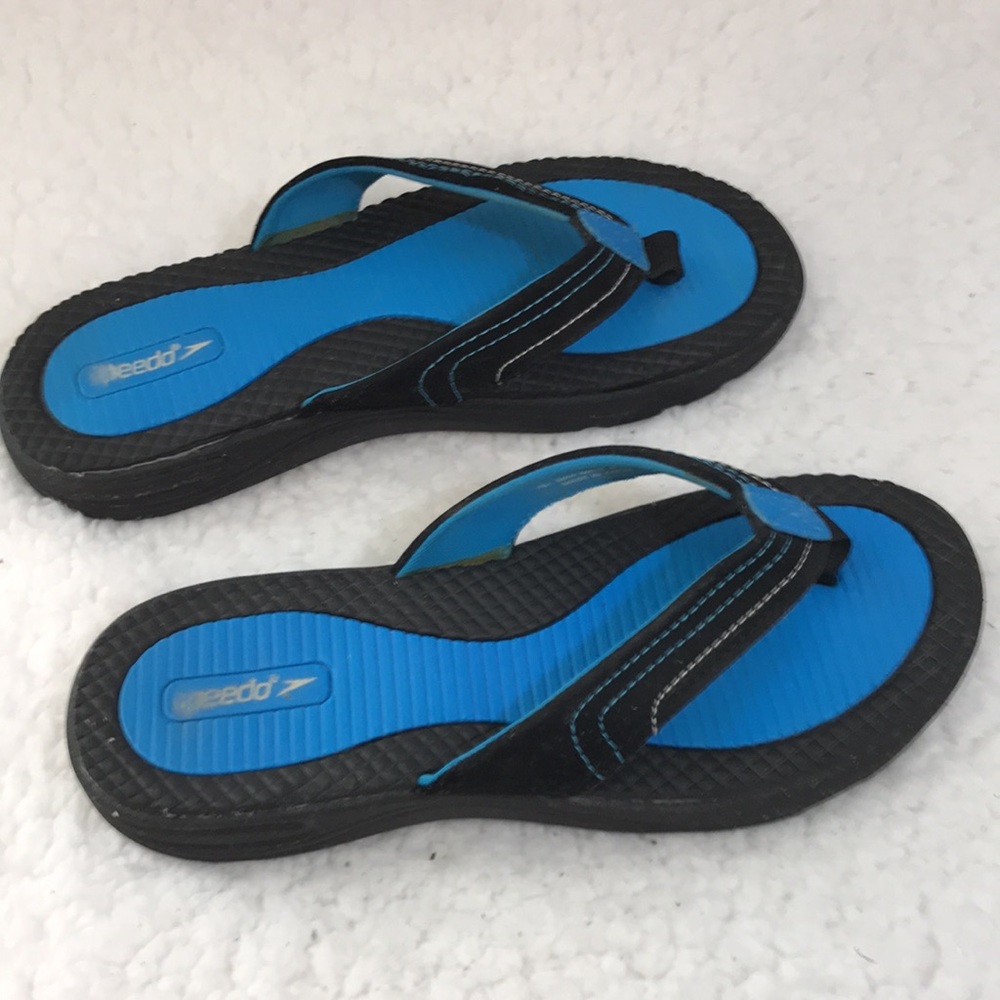 Speedo Sandals, Size 7 - Picture 5 of 9